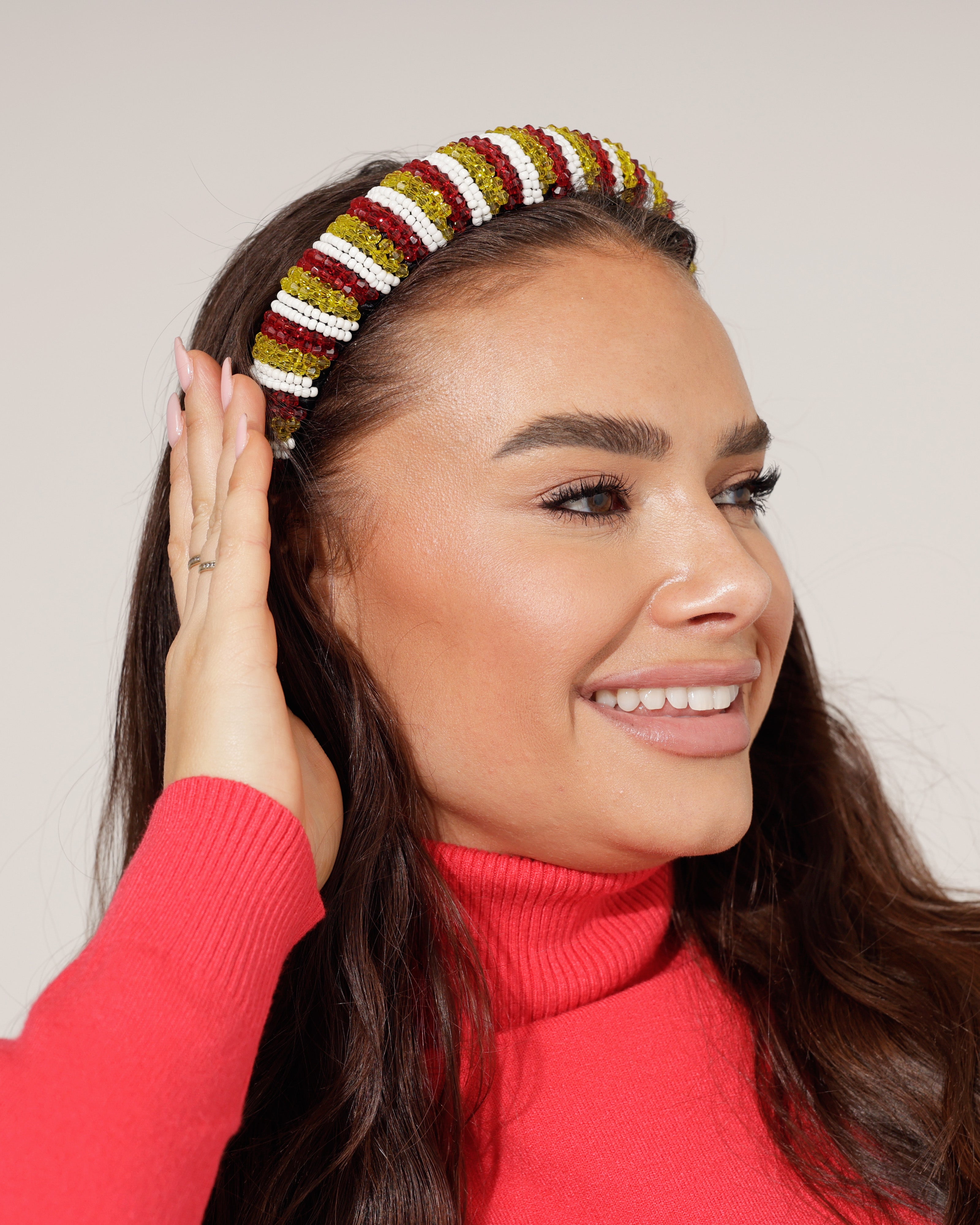 Brede Haarband Kralen Rood Wit Geel – Feestelijke haaraccessoire