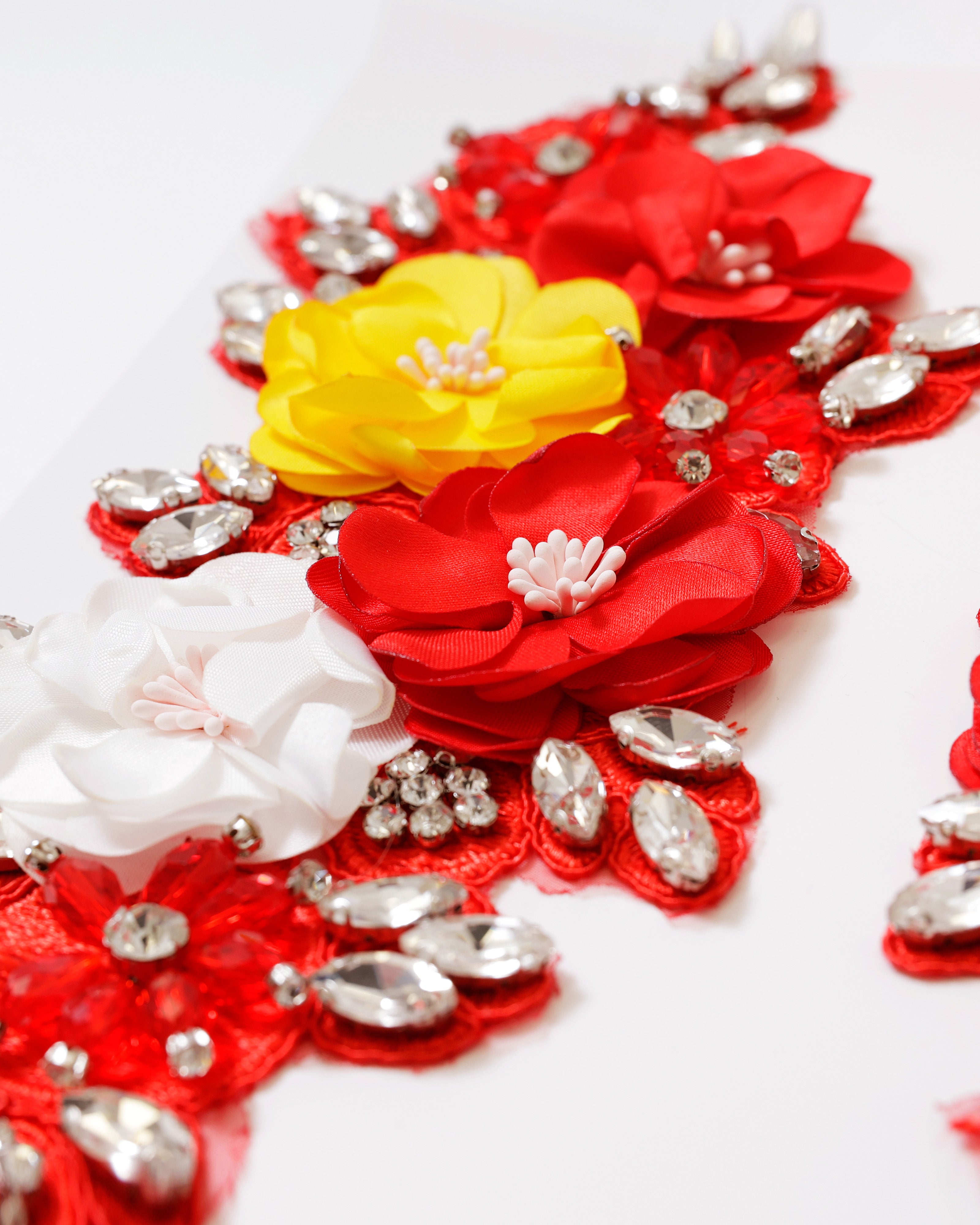 Luxe Epaulette Oeteldonk – Rood Wit Geel met Bloemen & Strass - Rood