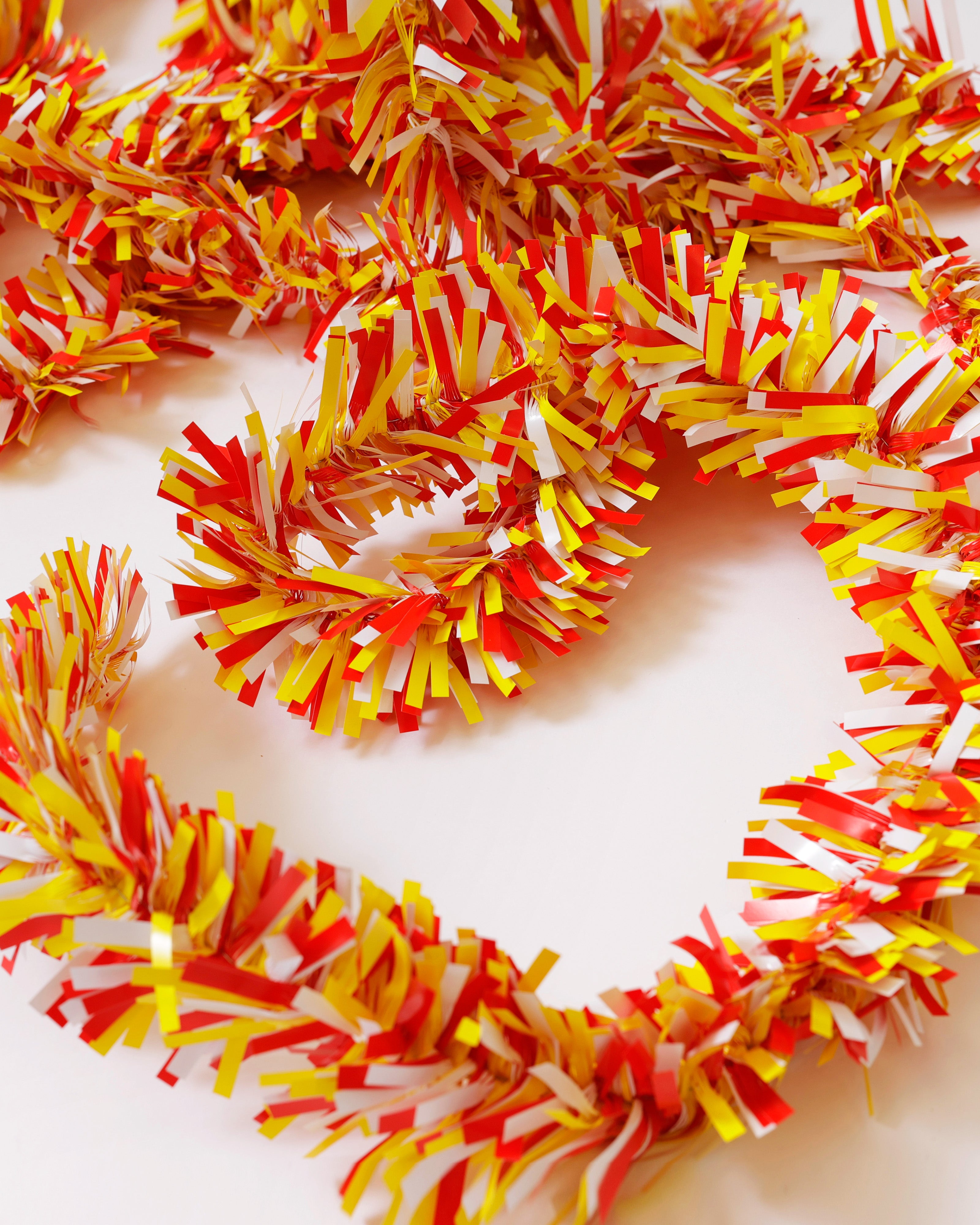 Oeteldonkse Decoratieslinger Rood-Wit-Geel – 5 Meter