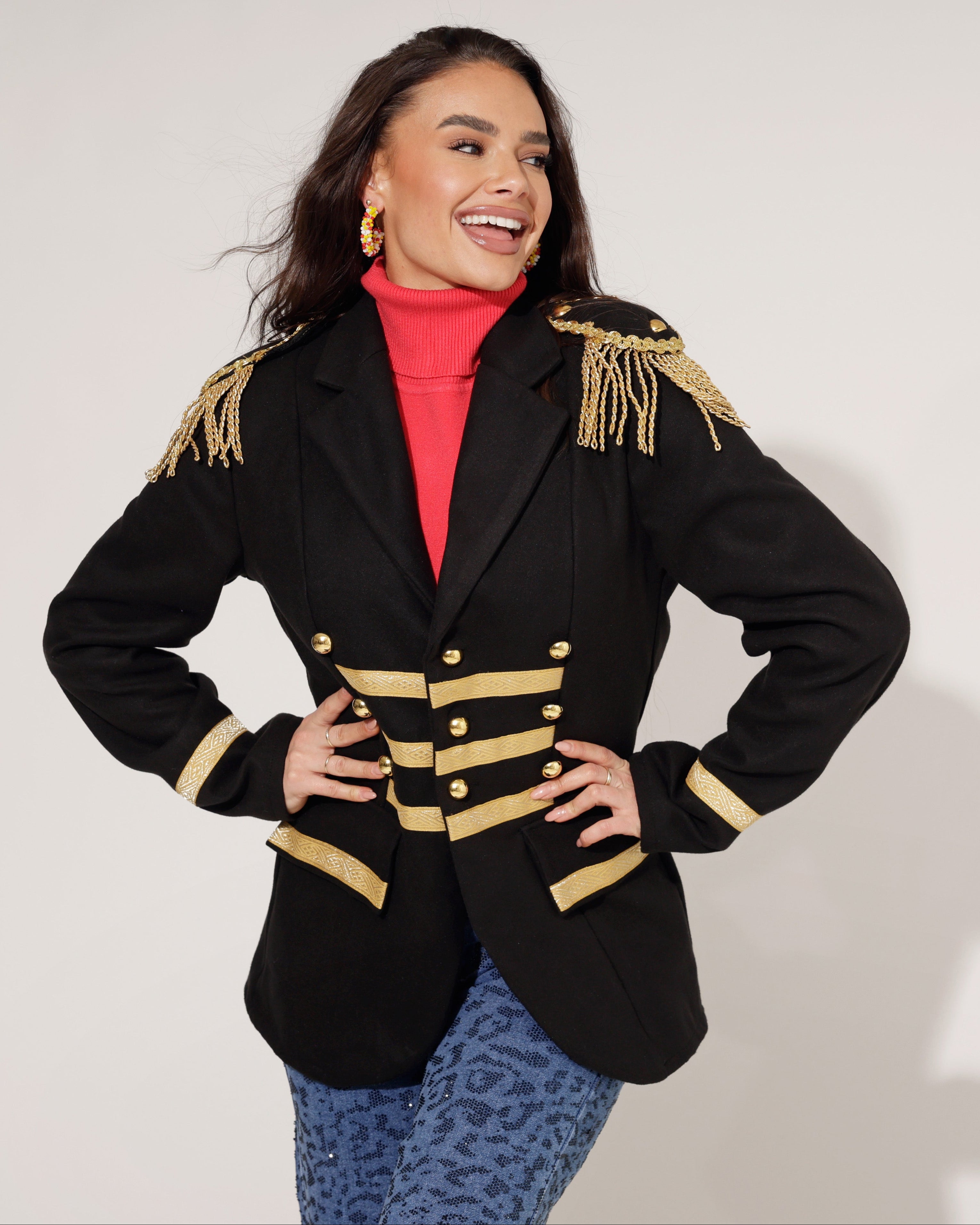 Oeteldonkse Korte Dames met Schouderfranjes