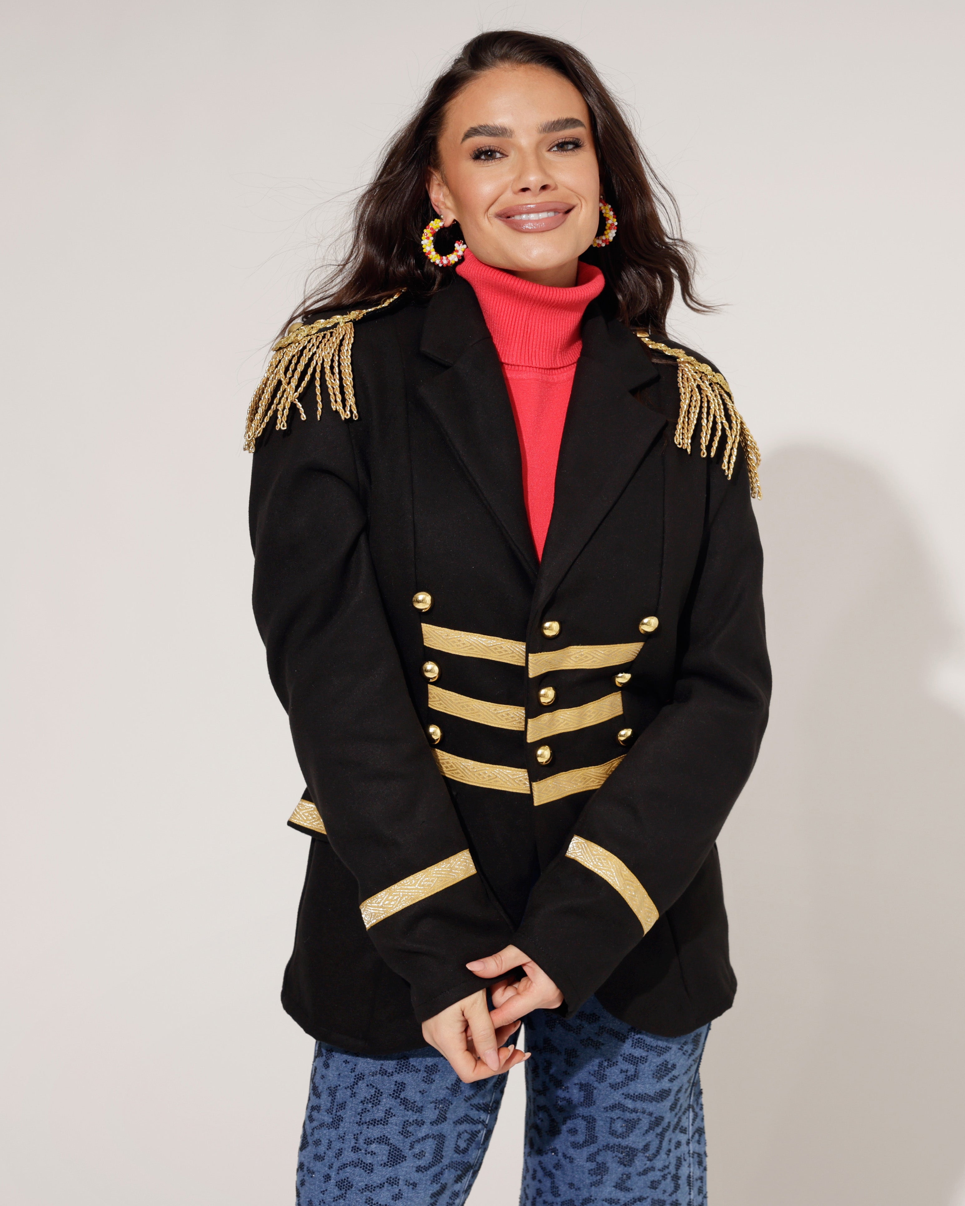 Oeteldonkse Korte Dames met Schouderfranjes