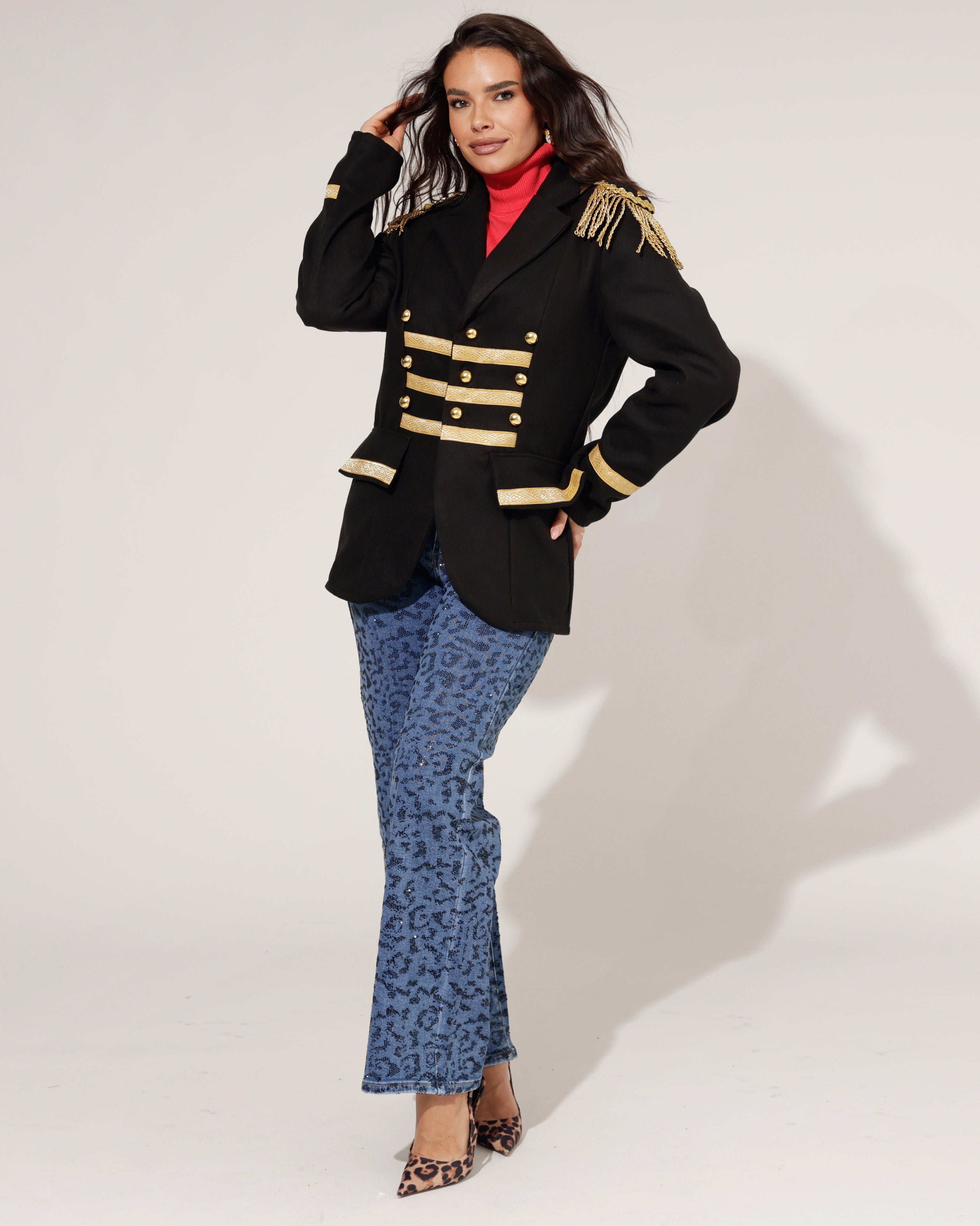 Oeteldonkse Korte Dames met Schouderfranjes