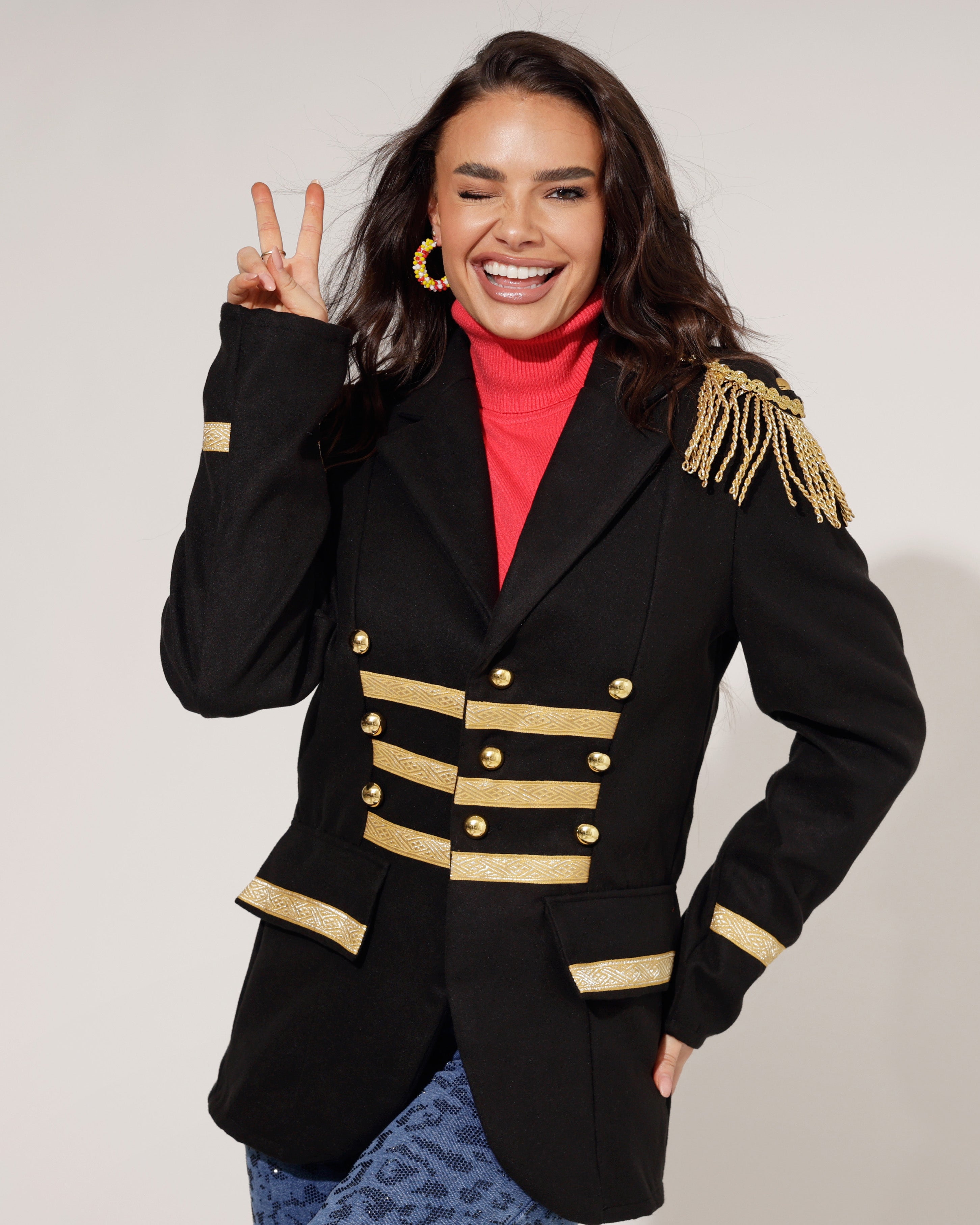 Oeteldonkse Korte Dames met Schouderfranjes