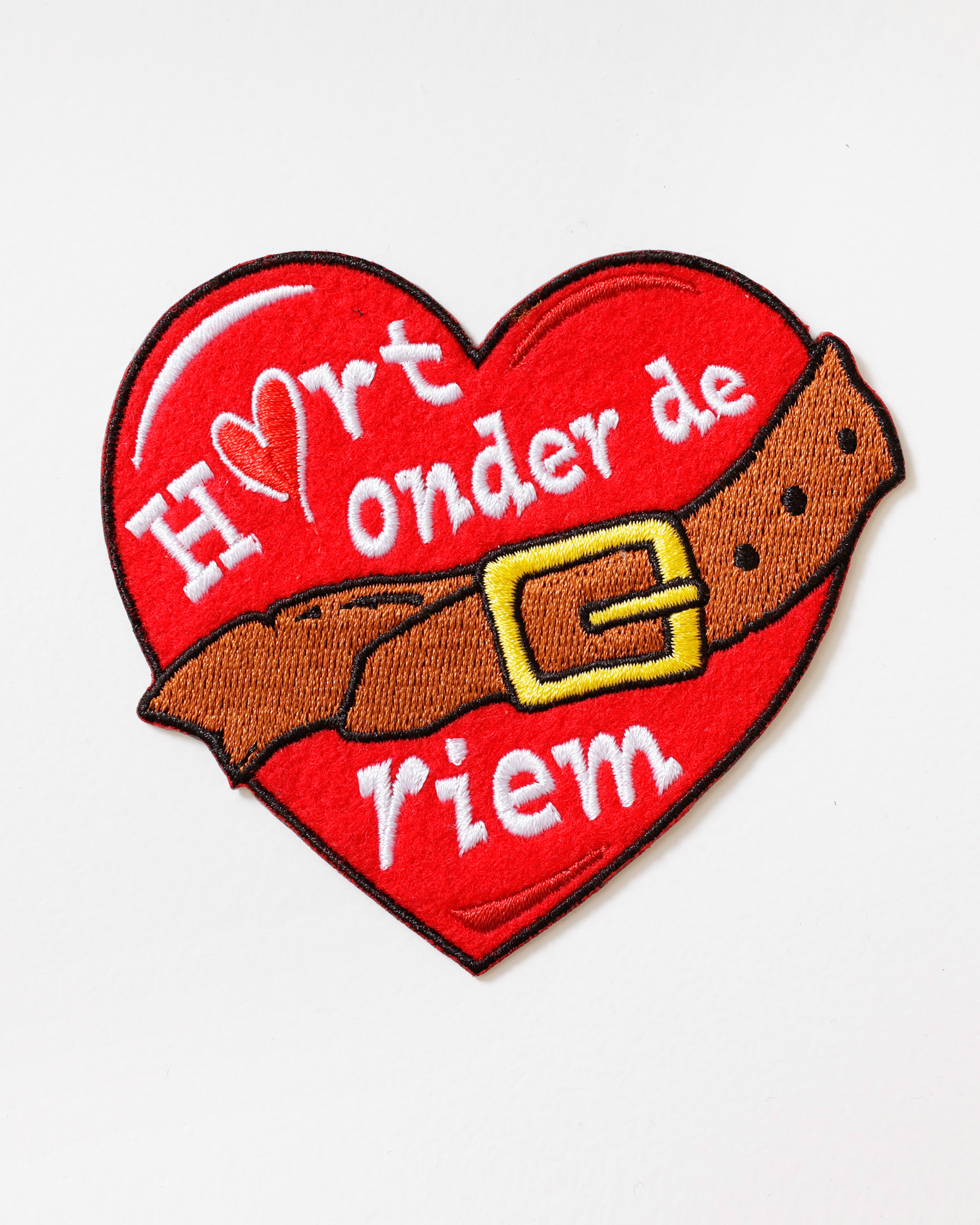 Embleem Hart Met Riem – Hart Onder De Riem