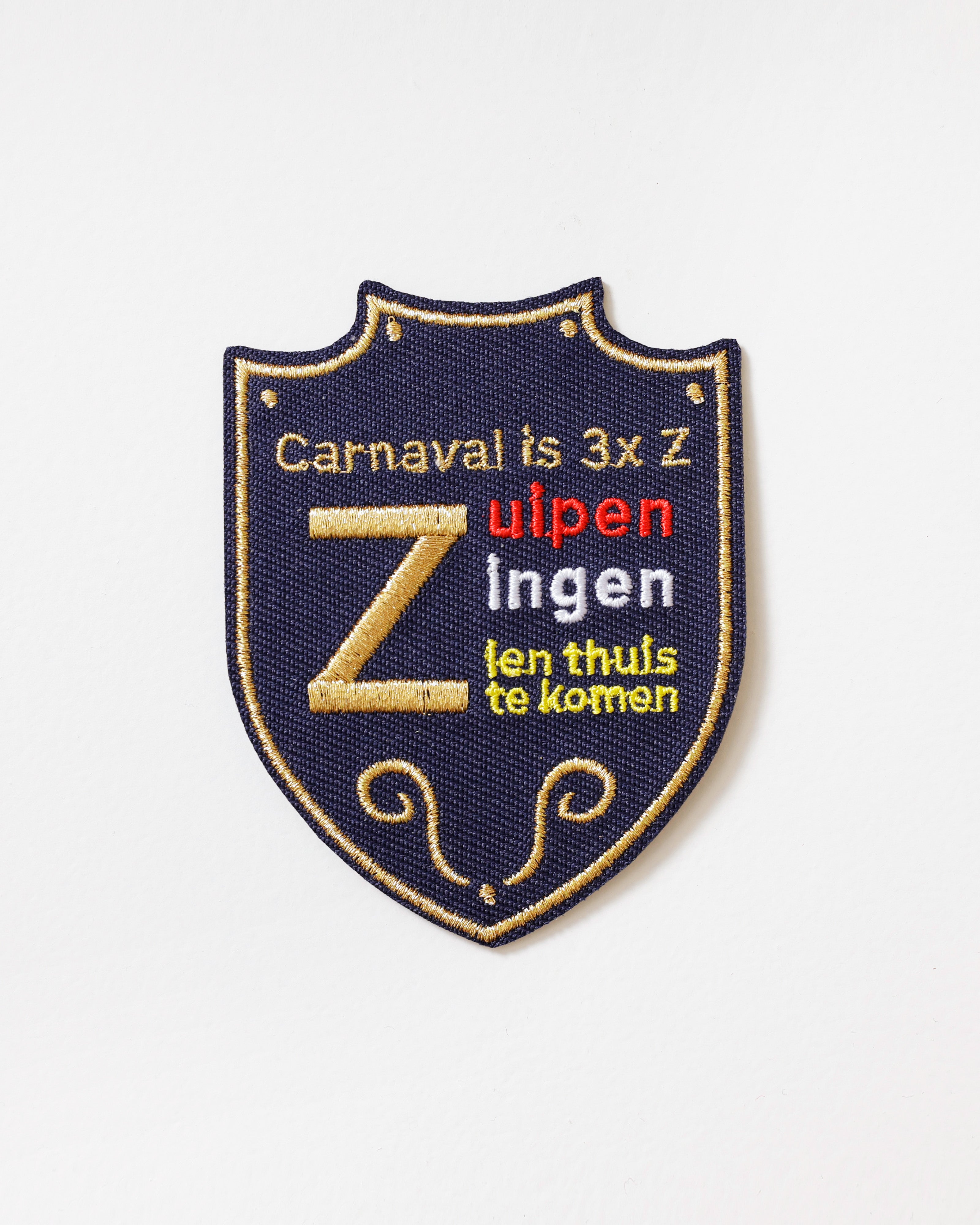 Embleem Carnaval is 3x Z – Zuipen, Zingen & Zien thuis te komen