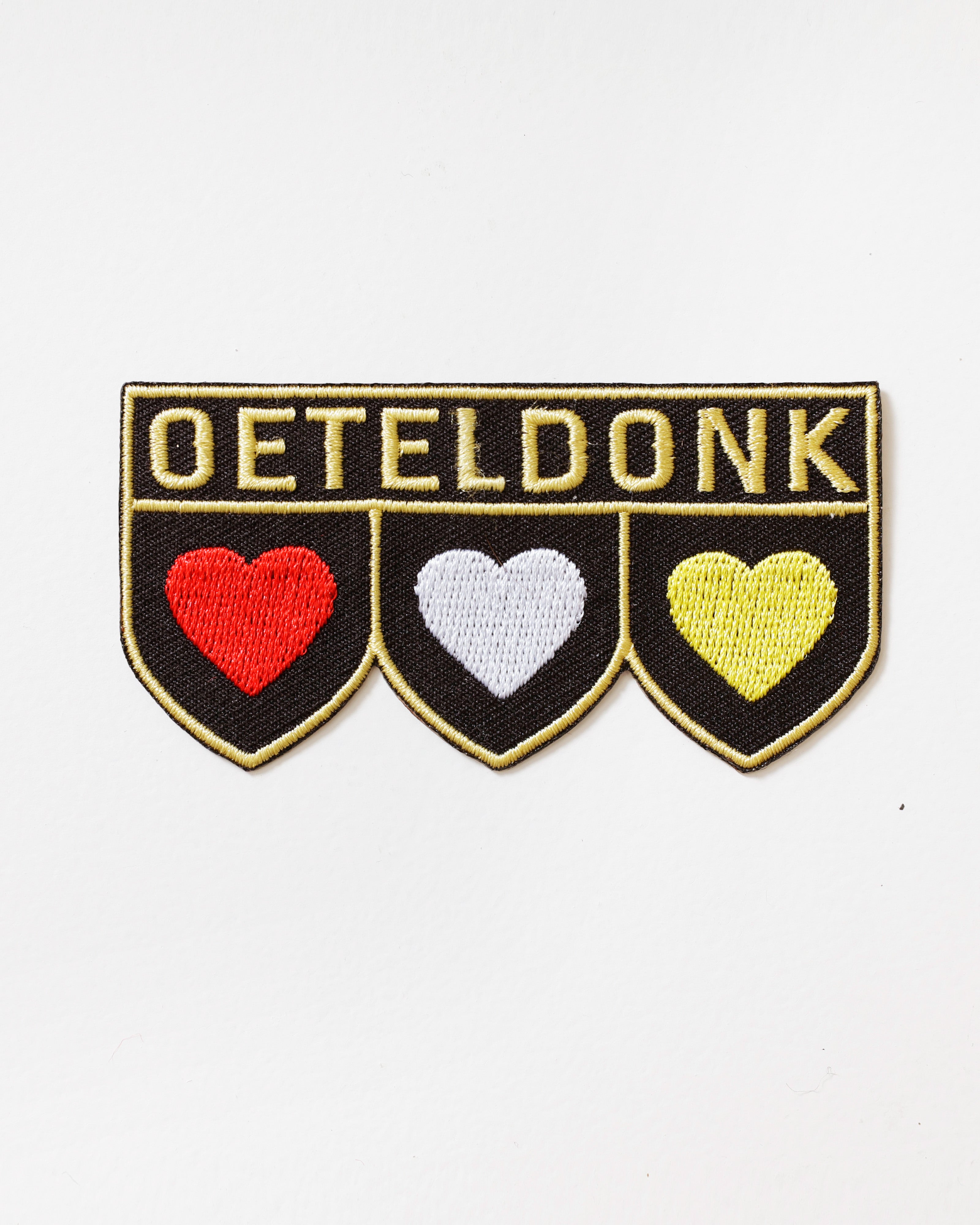 Oeteldonk embleem harten rood wit geel