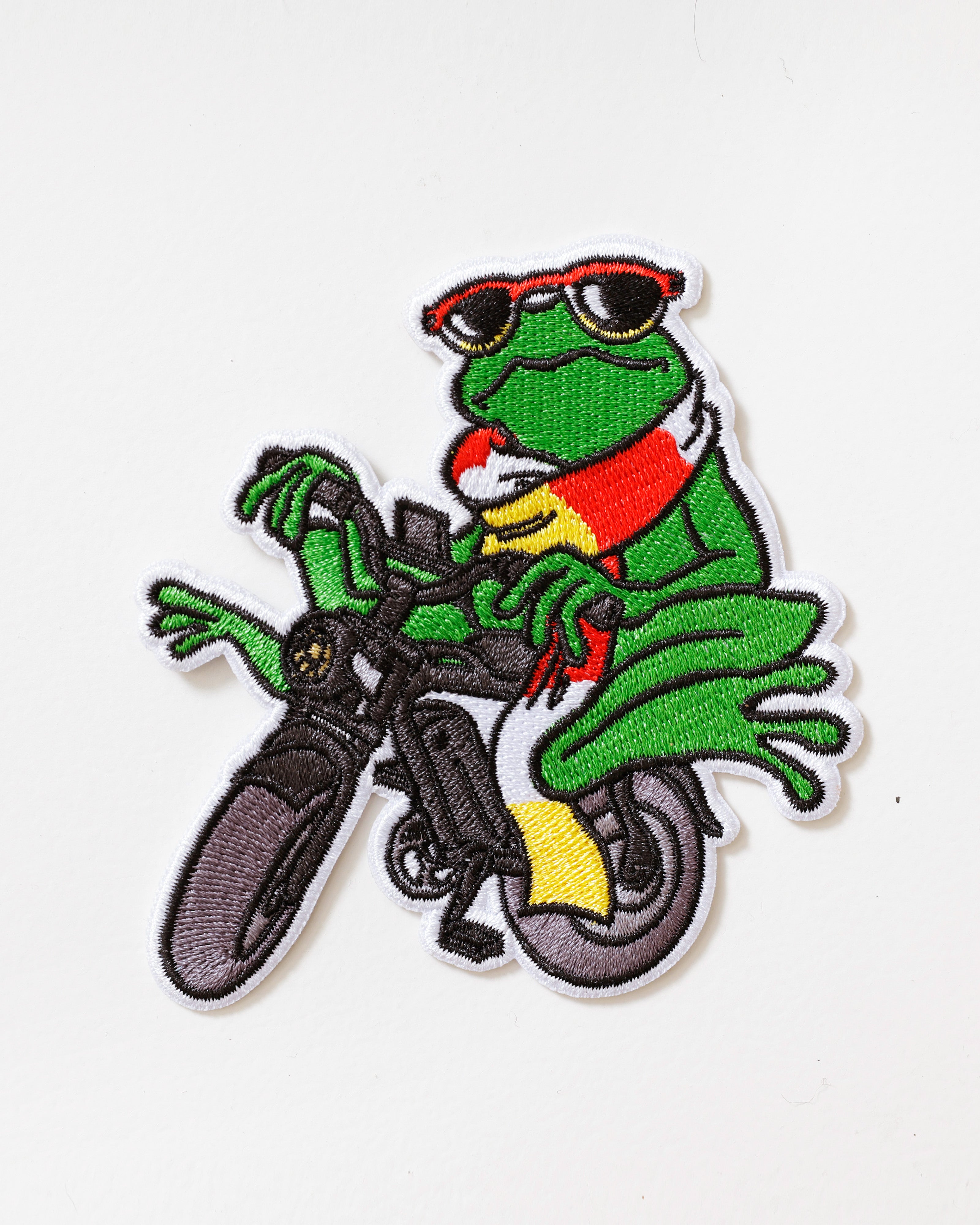 Oeteldonks Embleem Kikker op Motor – Oeteldonk